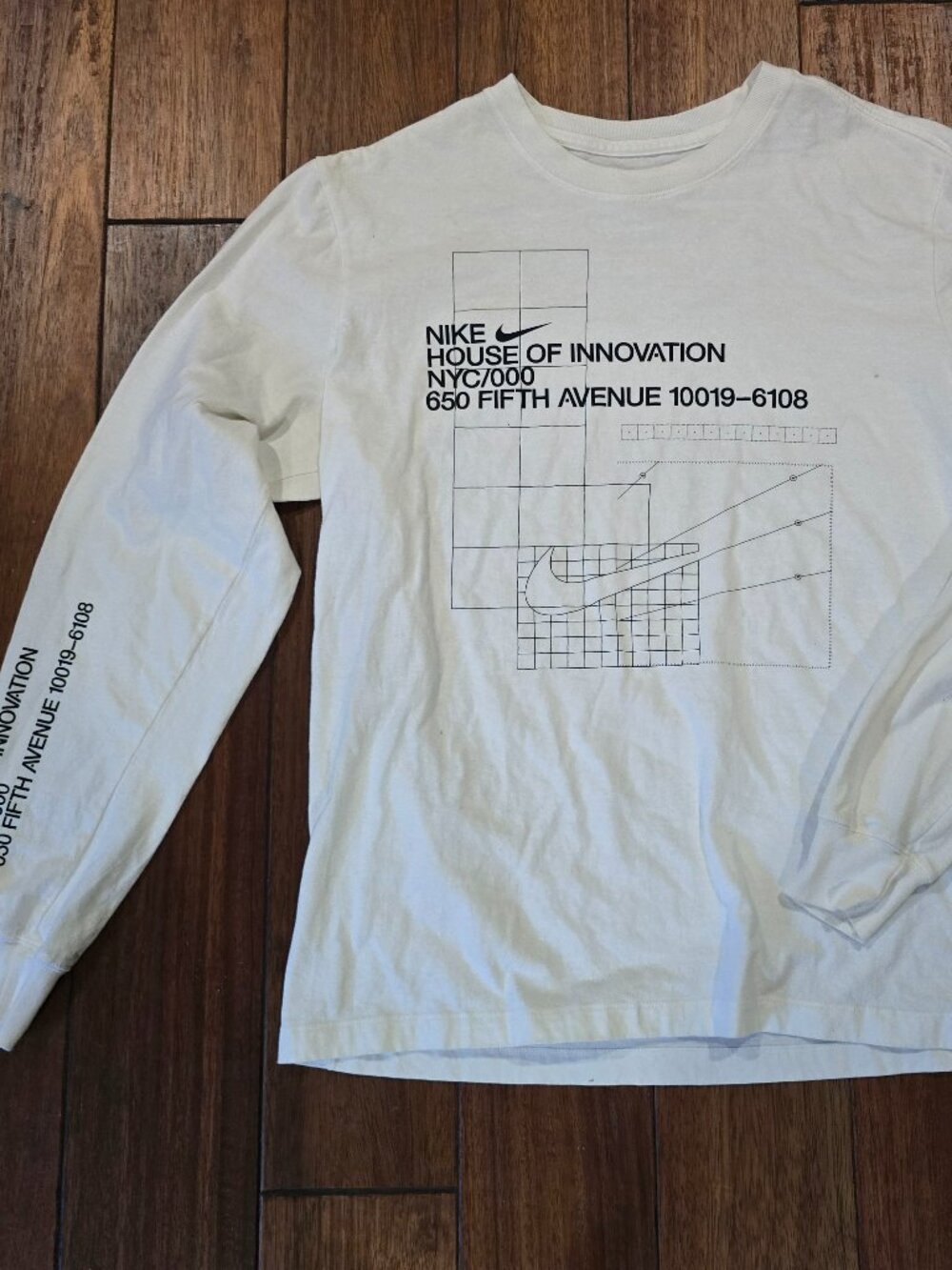 Nike House of Innovation NYC Long sleeve